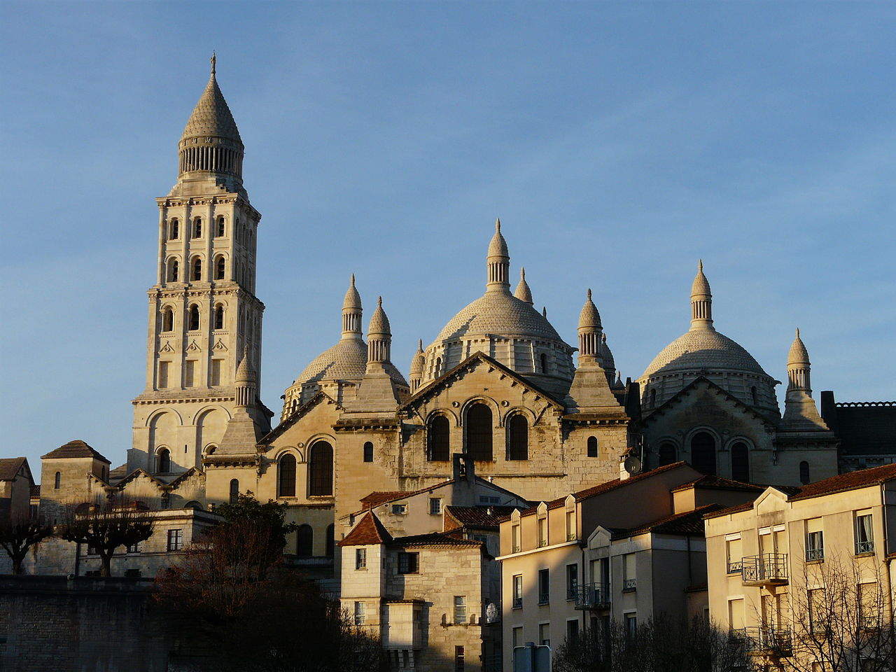 La cathédrale Saint-Front vue depuis le sud-est, Périgueux, Dordogne, France